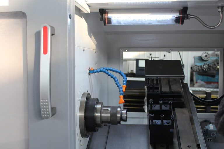 small size slant bed cnc lathe with gang type tool post