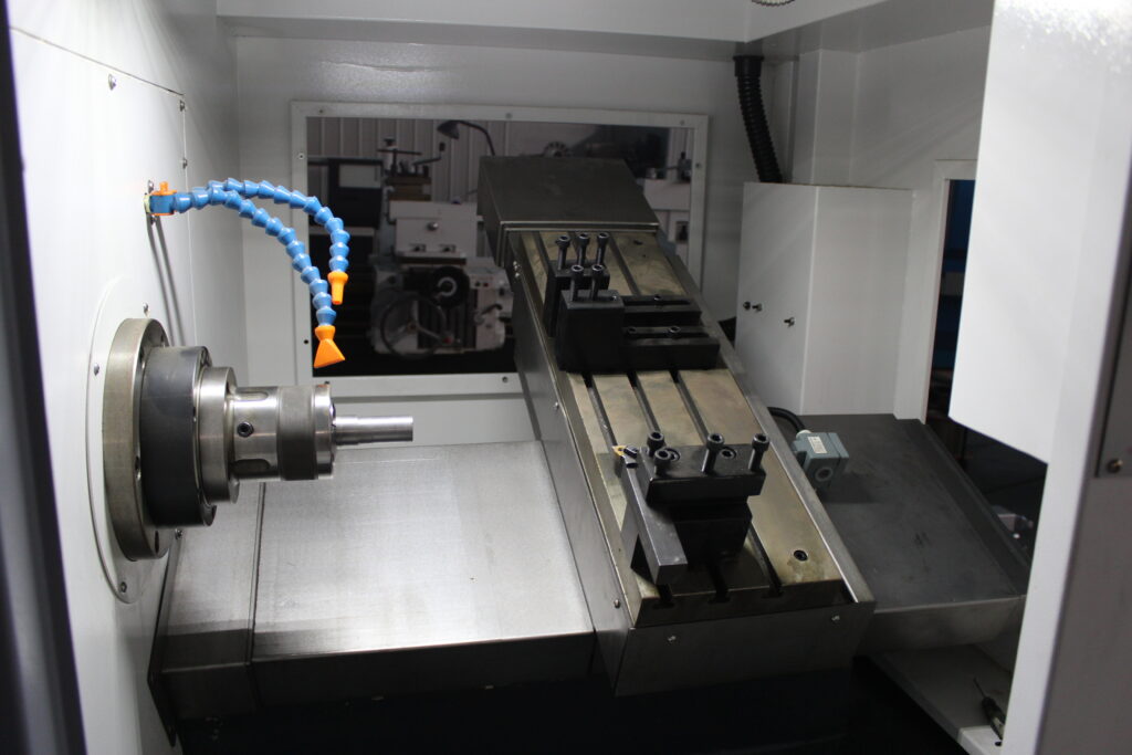 small size slant bed cnc lathe with gang type tool post